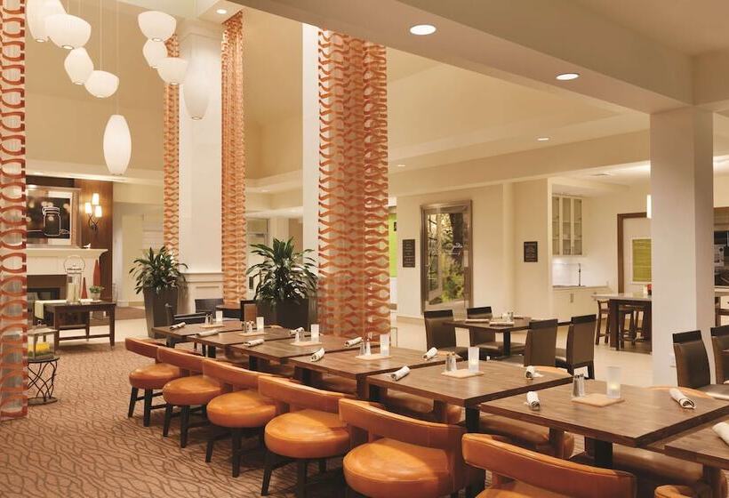 هتل Hilton Garden Inn Boston Logan Airport