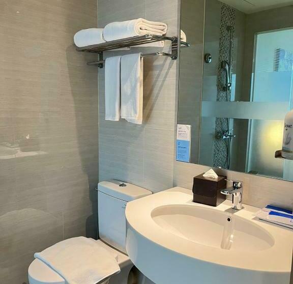 هتل Holiday Inn Express Jakarta International Expo, An Ihg