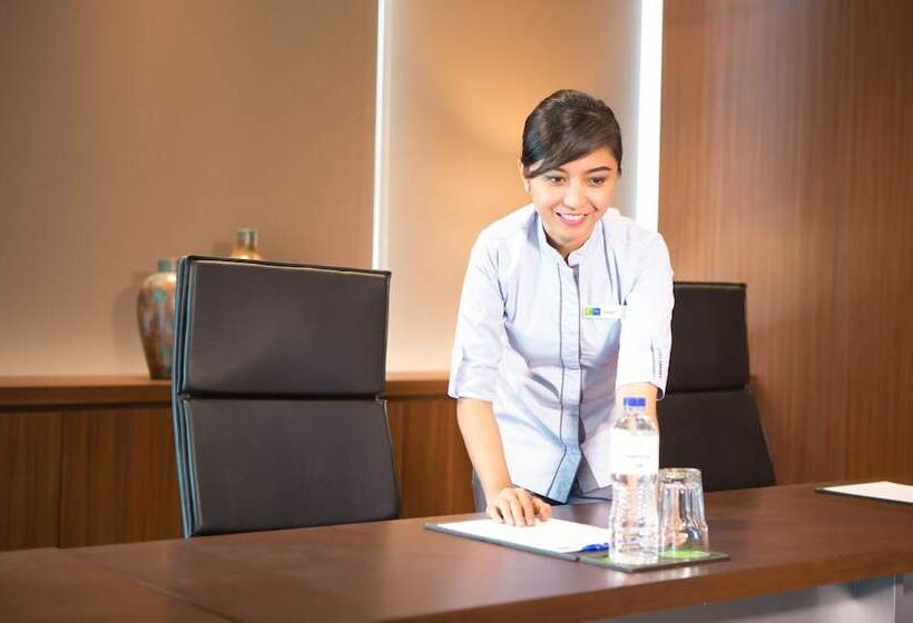 ホテル Holiday Inn Express Jakarta International Expo, An Ihg