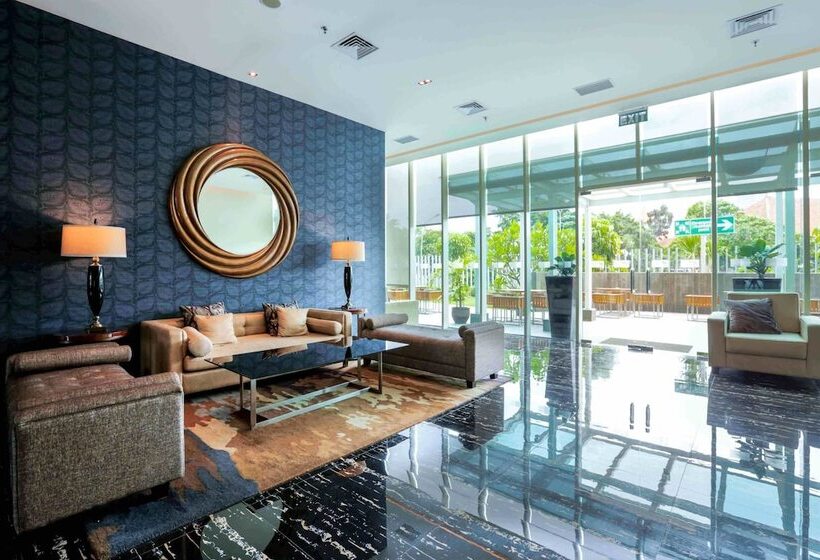 ホテル Holiday Inn Express Jakarta International Expo, An Ihg