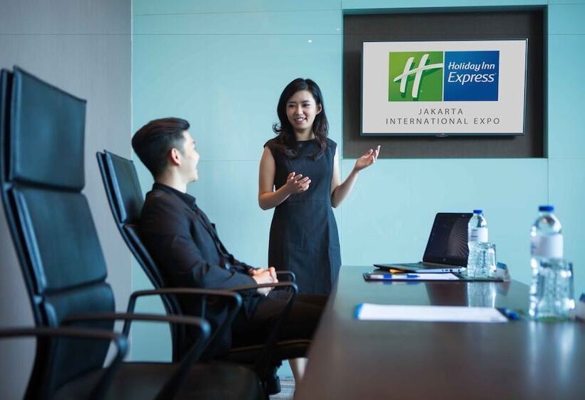 ホテル Holiday Inn Express Jakarta International Expo, An Ihg
