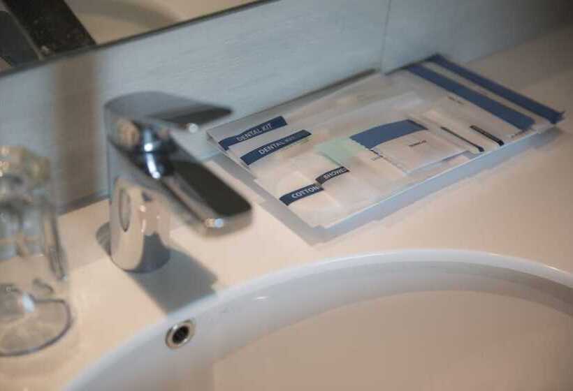 هتل Holiday Inn Express Jakarta International Expo, An Ihg