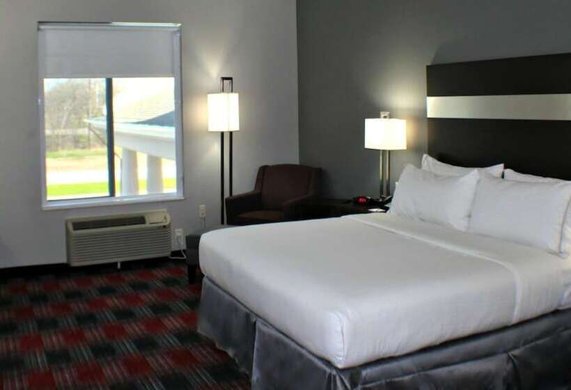 Отель Holiday Inn Express & Suites Bonham, An Ihg