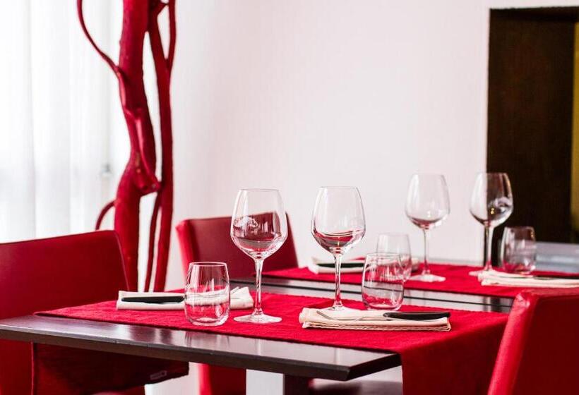 Отель Hôtel Elite