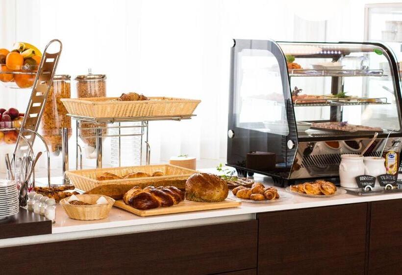 Отель Hôtel Elite