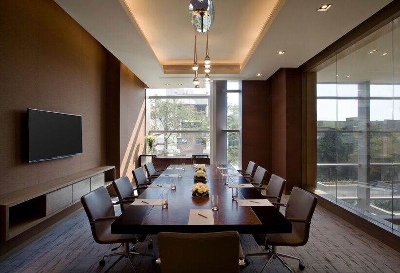 Отель Hyatt Regency Ahmedabad