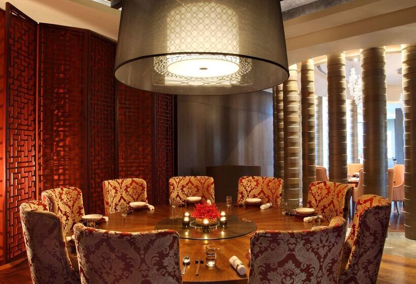 Отель Hyatt Regency Ahmedabad