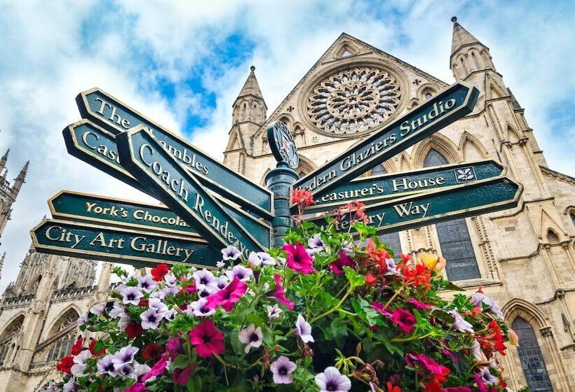 Отель Indigo York, An Ihg