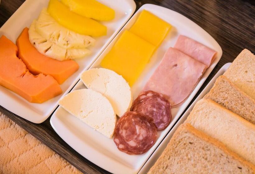 ホテル Intercity Salvador Aeroporto