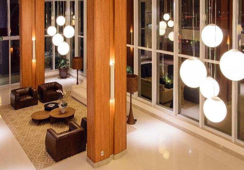 ホテル Intercity Salvador Aeroporto