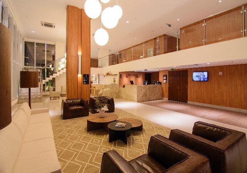 ホテル Intercity Salvador Aeroporto