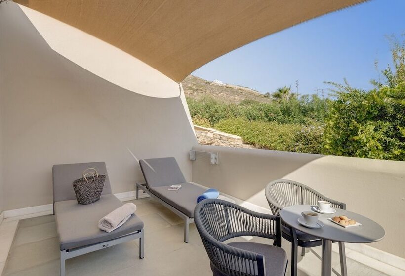 Отель Kouros Art