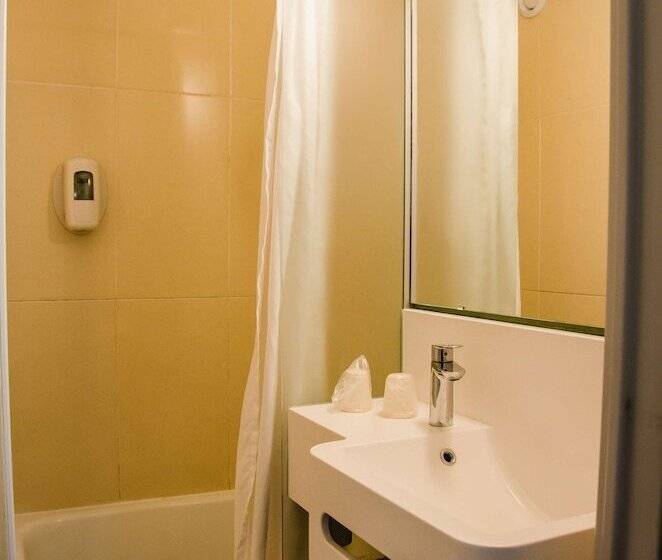 فندق Kyriad Direct Clermont Ferrand Nord Gerzat