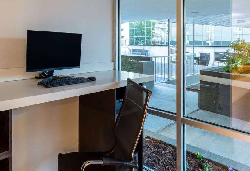 בית מלון כפרי La Quinta Inn & Suites By Wyndham Tulsa Downtown   Route 66