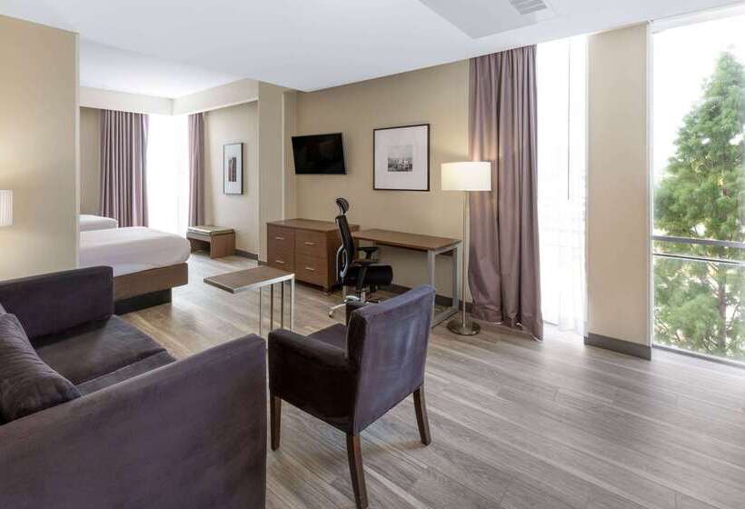 فندق La Quinta Inn & Suites By Wyndham Tulsa Downtown   Route 66