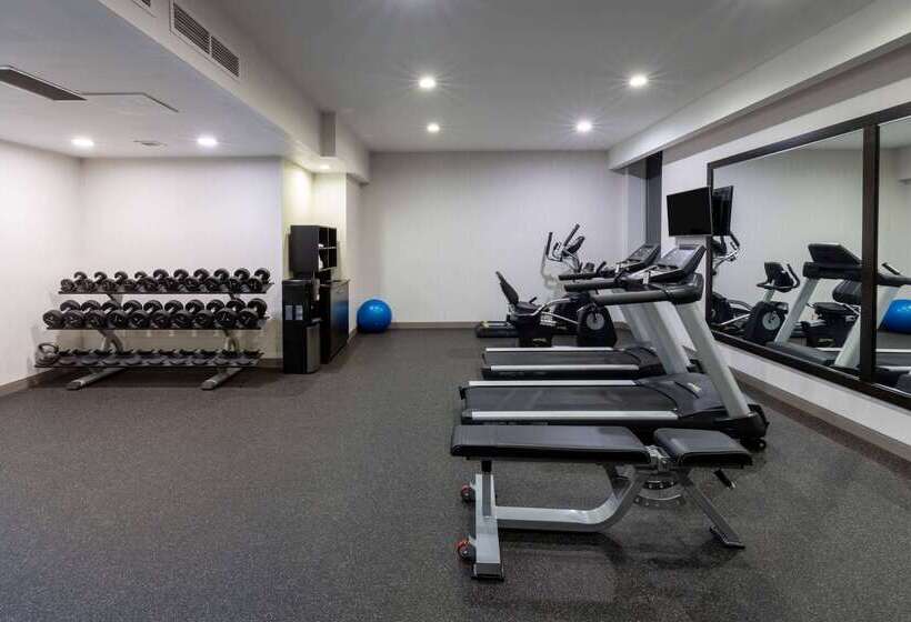 فندق La Quinta Inn & Suites By Wyndham Tulsa Downtown   Route 66