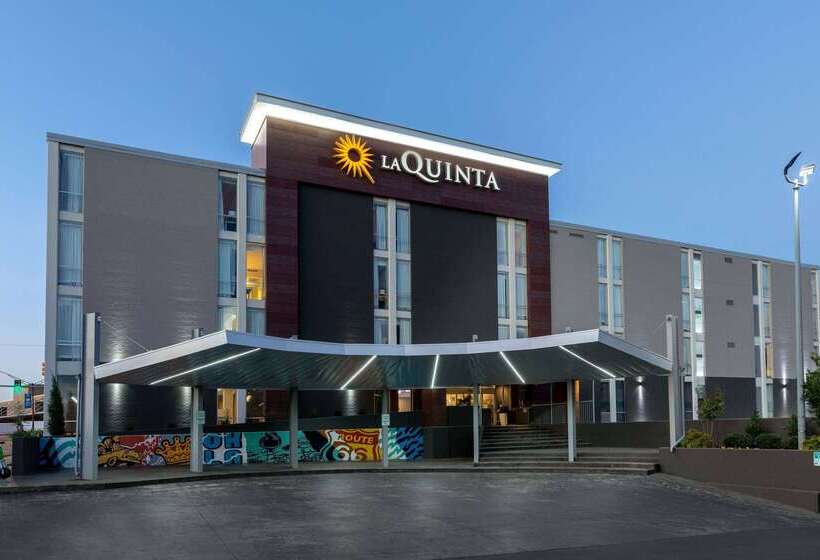 فندق La Quinta Inn & Suites By Wyndham Tulsa Downtown   Route 66