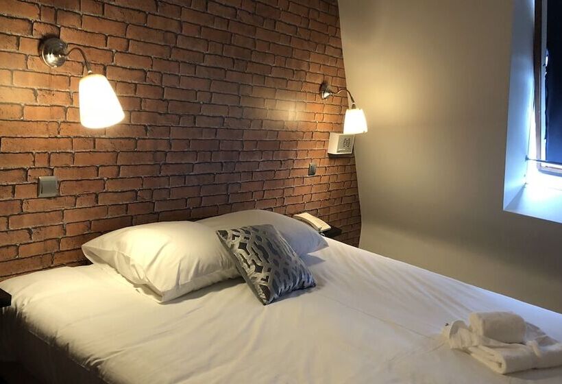 Отель La Voile Rouge