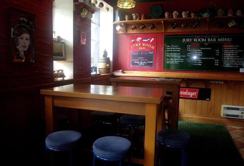 ホテル Law Courts