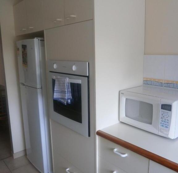 בית מלון כפרי Le Lavandou Apartments