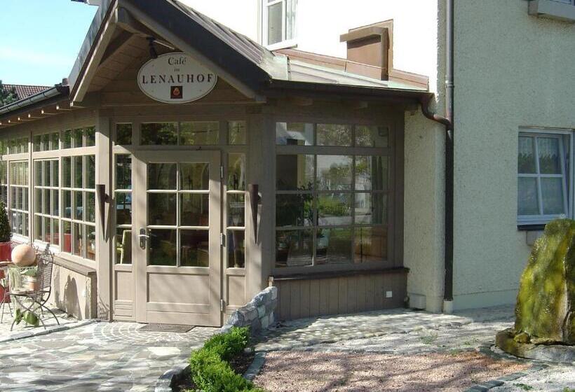 Отель Lenauhof