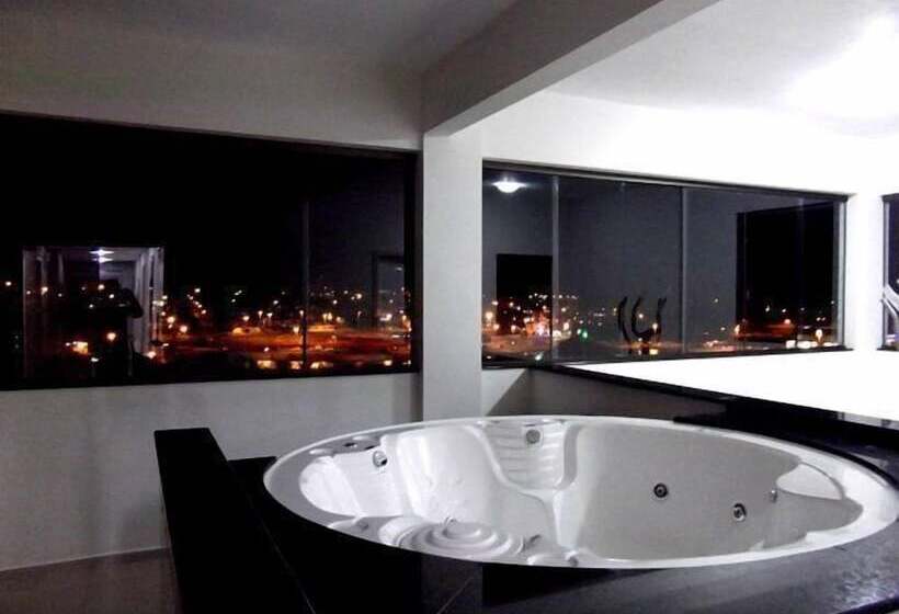 هتل Maestro Executive Toledo