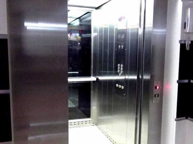 هتل Maestro Executive Toledo