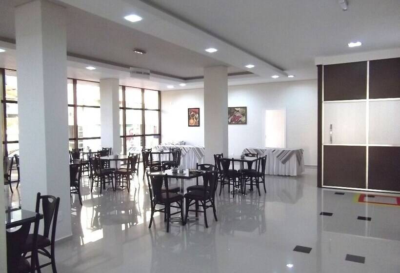 هتل Maestro Executive Toledo