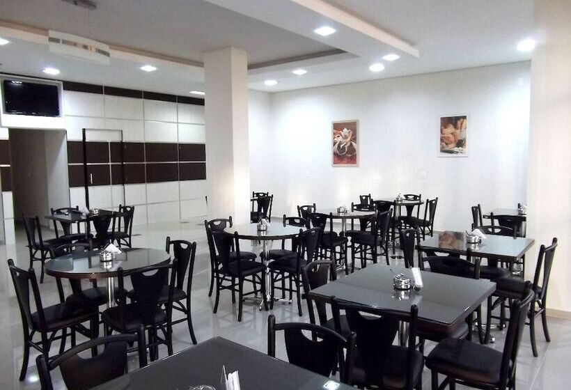 هتل Maestro Executive Toledo