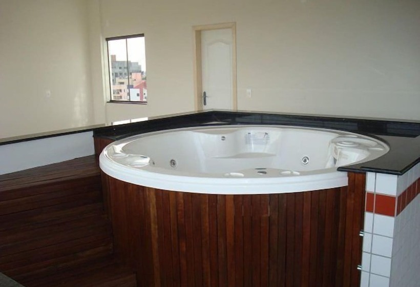 هتل Maestro Executive Toledo