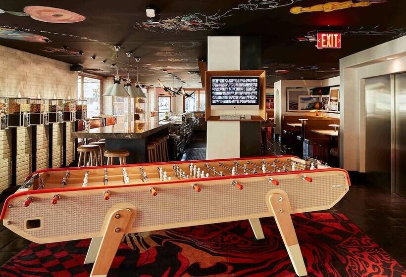 Отель Mama Shelter La Hollywood