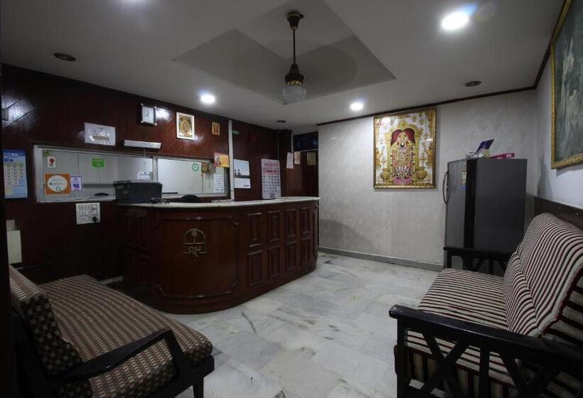 ホテル Maya Deluxe