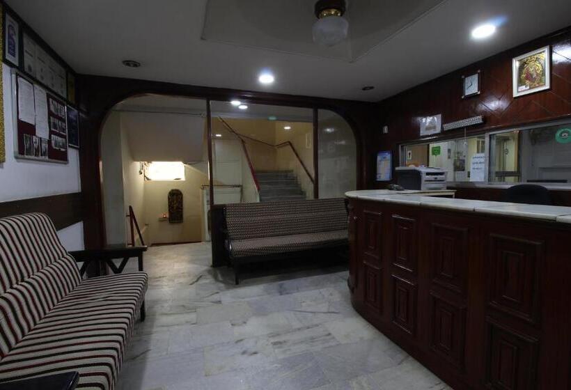 ホテル Maya Deluxe