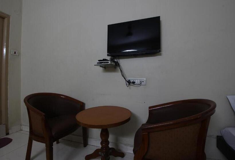 ホテル Maya Deluxe