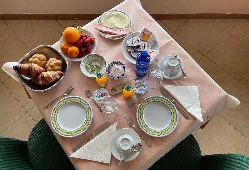 فندق Miramare Garzia