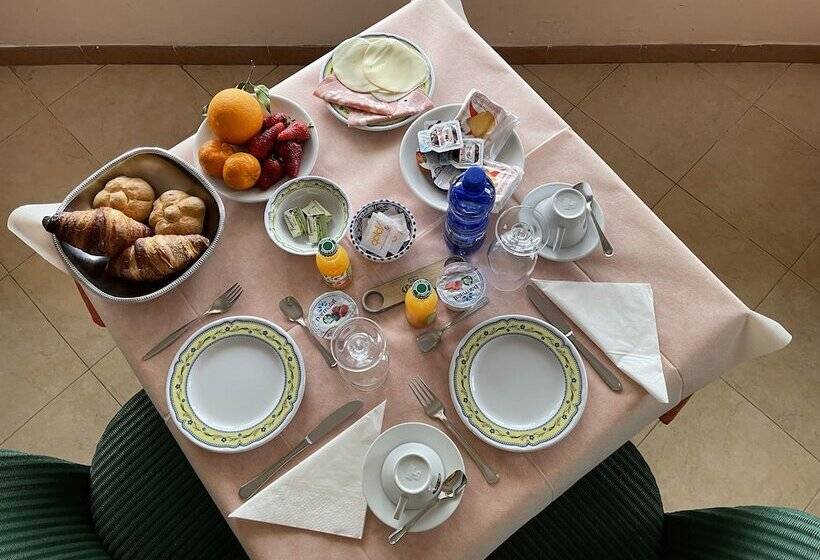 فندق Miramare Garzia