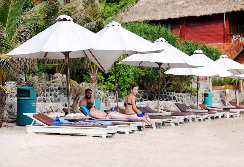 هتل Monkey Island Resort