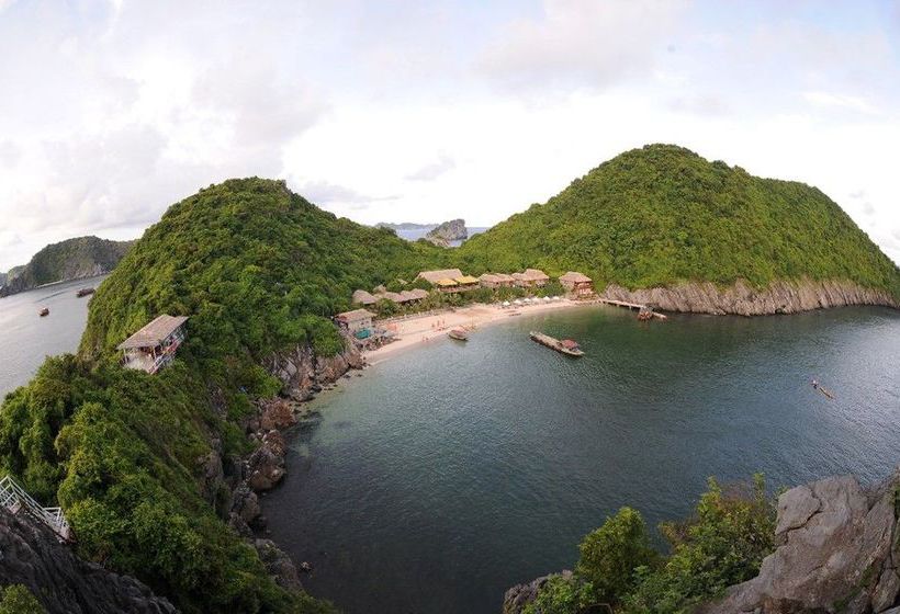 هتل Monkey Island Resort