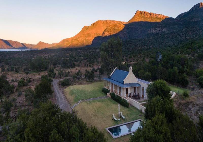 בית מלון כפרי Mount Camdeboo Game Reserve