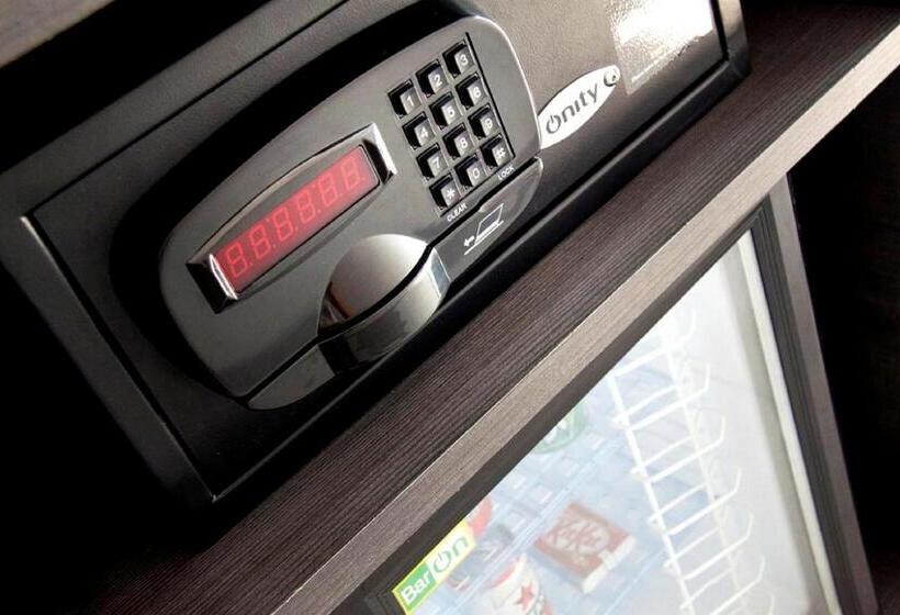 Neo Hotel Tendean Jakarta By Aston