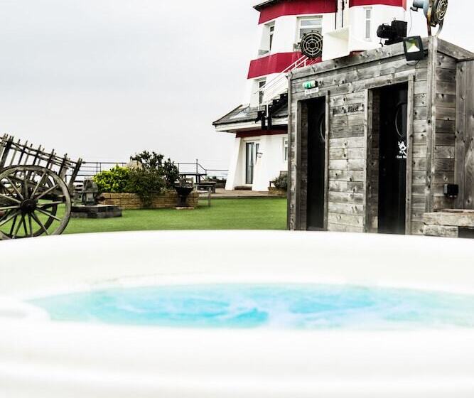 酒店 No Man's Fort