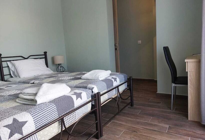 בית מלון כפרי Omega Rooms Anaxos