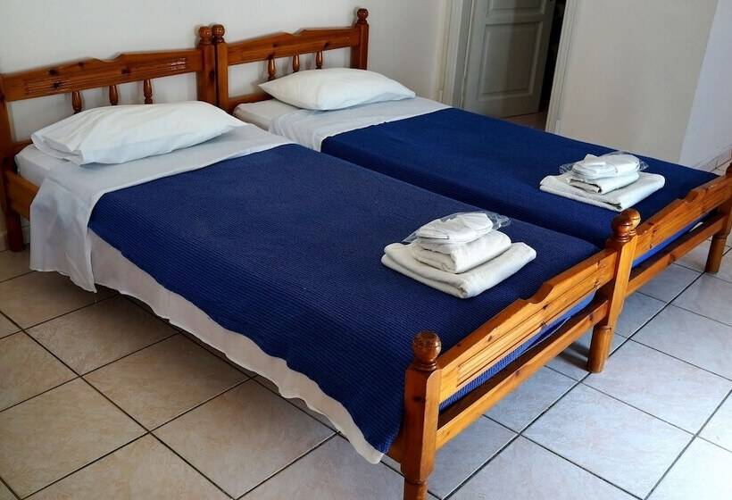 בית מלון כפרי Omega Rooms Anaxos