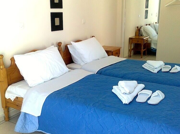 בית מלון כפרי Omega Rooms Anaxos