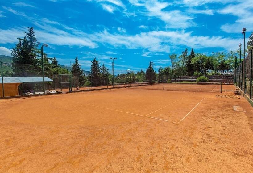 هتل Holiday Resort Kačjak