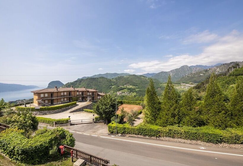 فندق Pineta Campi