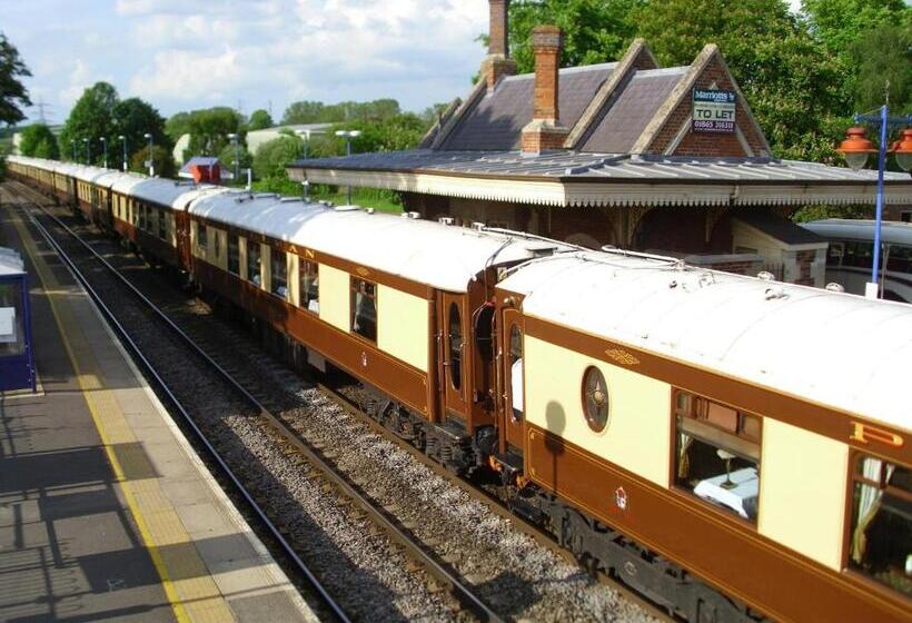 فندق Railway Inn