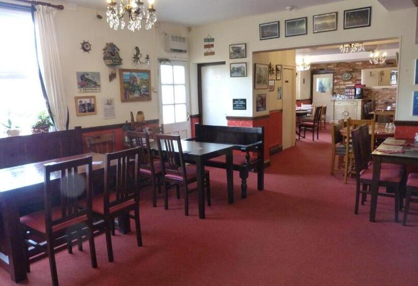 فندق Railway Inn