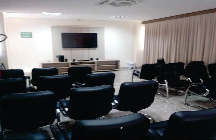 בית מלון כפרי Resort L Acqua Diroma Iv