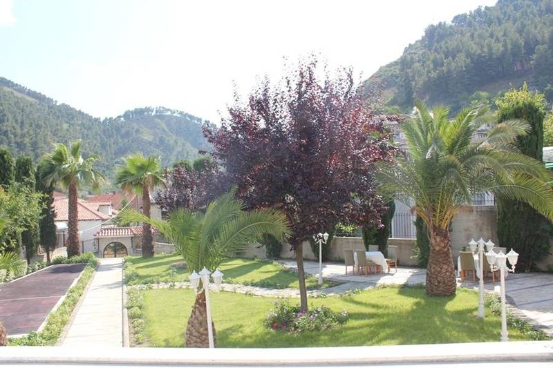 בית מלון כפרי Rezidenca Desaret